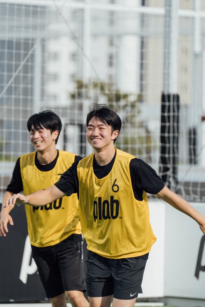 ローテーションを待つ間も笑顔のプレーヤー